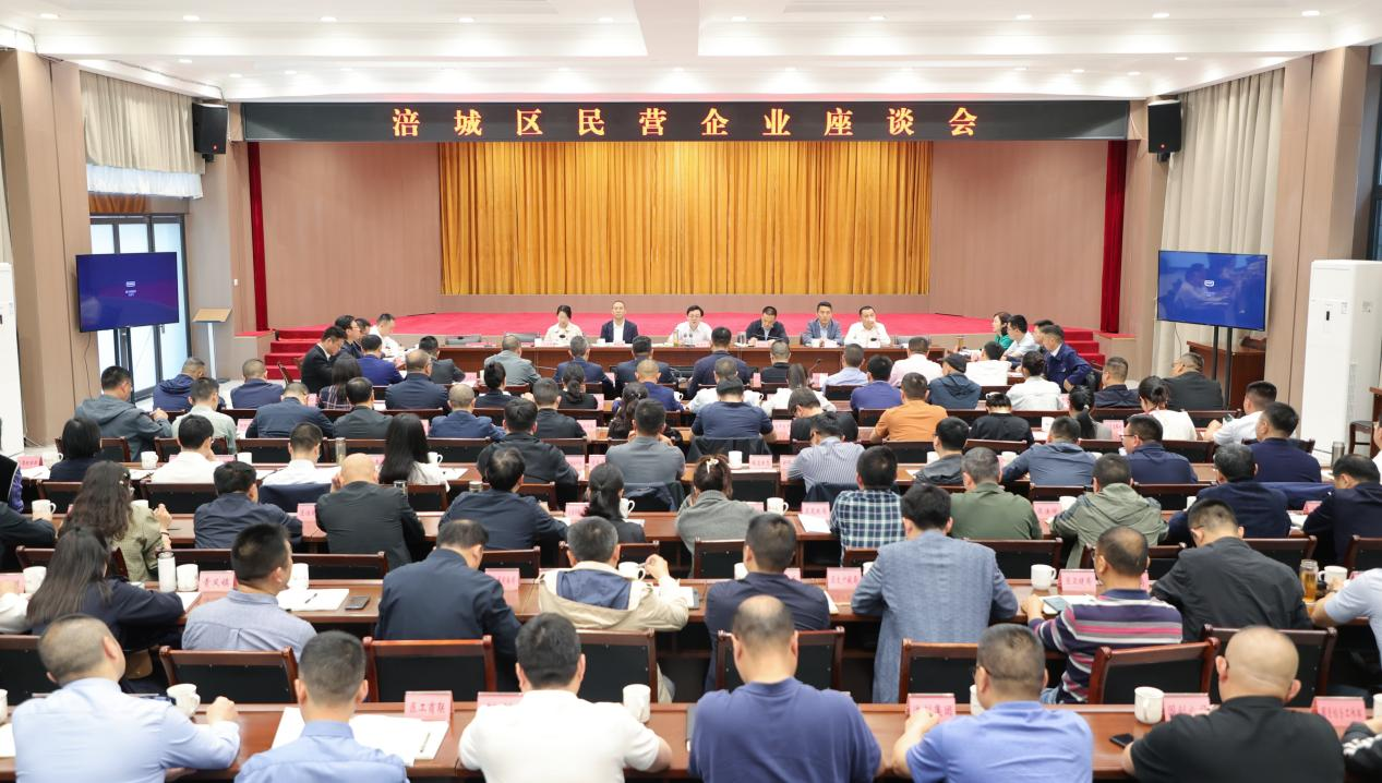 荣耀时刻！28圈餐饮文立君董事长获评涪城区“优异企业家”